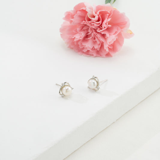 Luxury White Stone Pearl Stud Earring