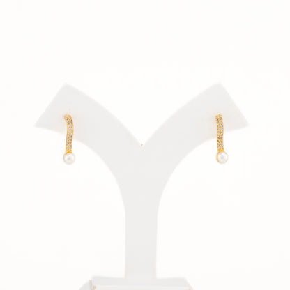 Regal White Pearl Studs Earrings