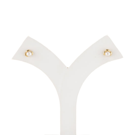 Dreamy Pearl Stud Earrings