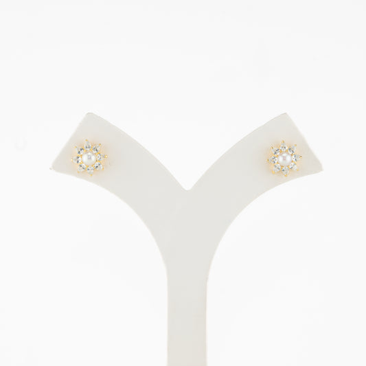 Everyday Pearl Stud Earrings