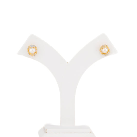 Artistic White Pearl Studs Earrings
