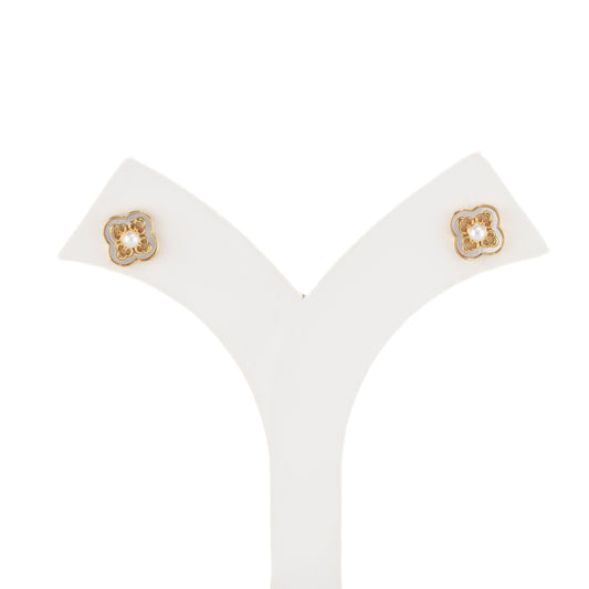 Exquisite Pearl Stud Earrings