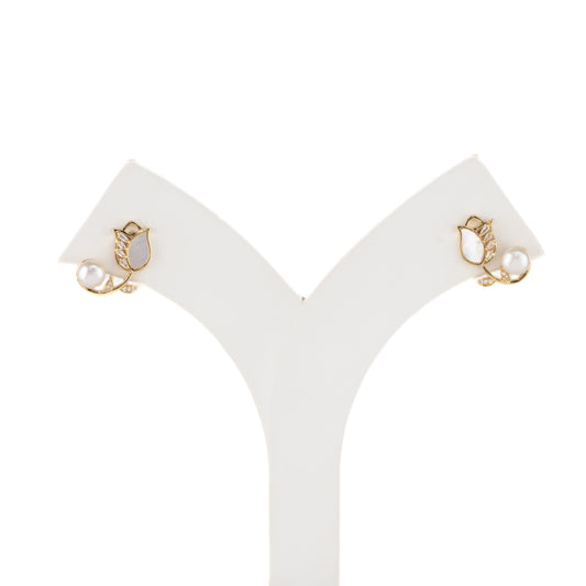 Sleek Pearl Stud Earrings