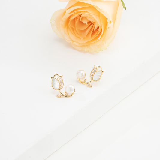 Sleek Pearl Stud Earrings