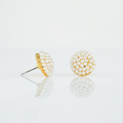 1.0-2.0mm White Seed Pearl Stud Earrings
