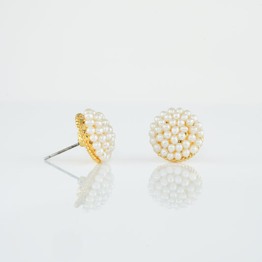 1.0-2.0mm White Seed Pearl Stud Earrings