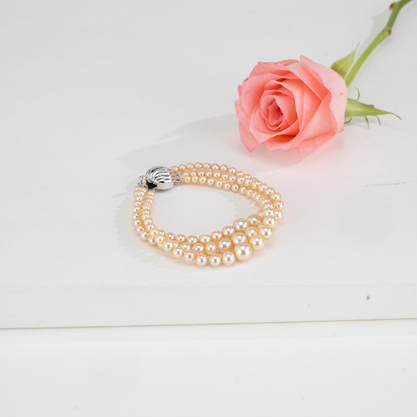 Grading Round Golden Akoya Saltwater Pearl Bracelet - AAA Quality