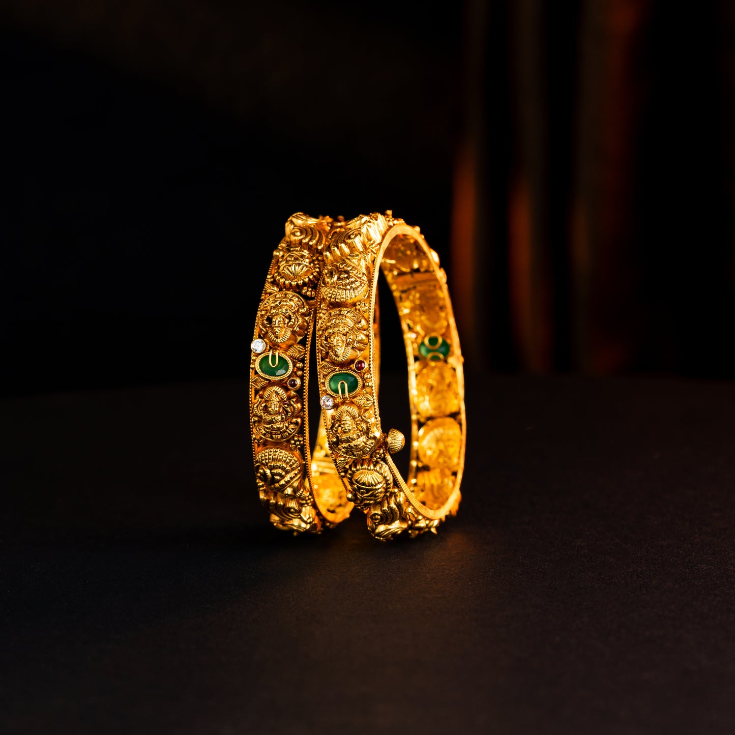 Brilliant Gold Stone Bangle