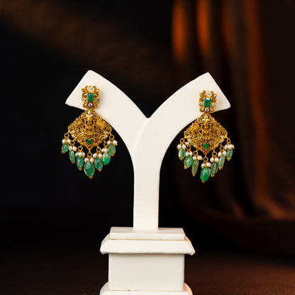 Artistic Natural Ememrald Pearl Stone Earrings