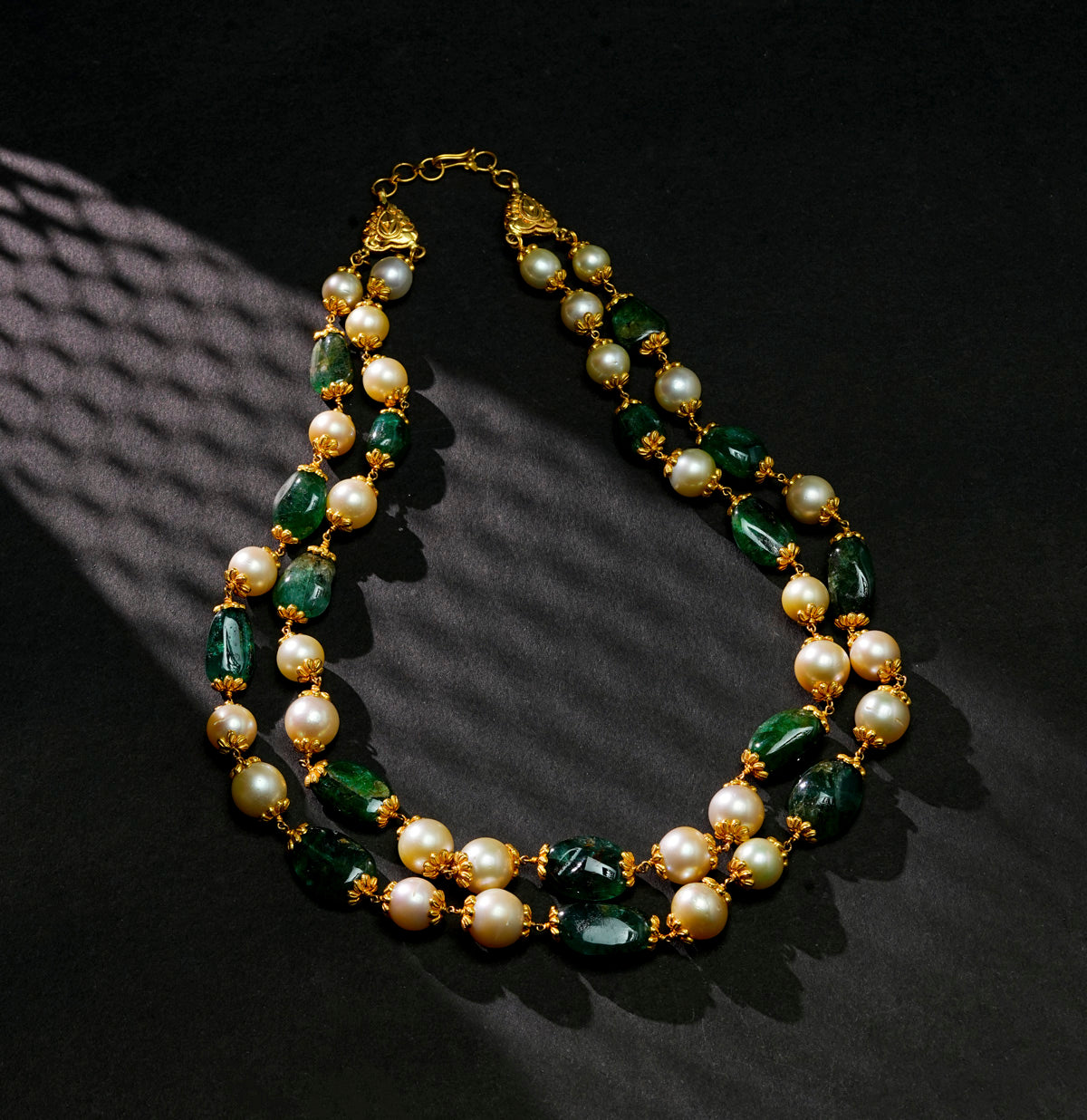 Intricate Emerald Pearl Taar Mala – Darpan Mangatrai Pearls & Jewellers