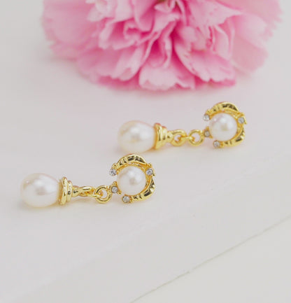 Exquisite Drop Pearl Stud Earrings