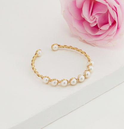 Elegant Near Round Freshwater Pearl Bracelet