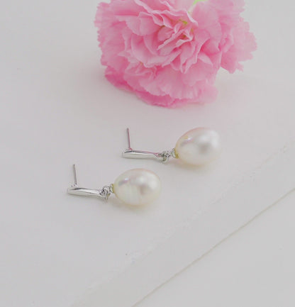 14.0-15.0mm White Drop South Sea Pearl Hanging Earrings