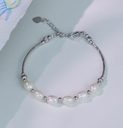 Simple White Pearl Bracelet