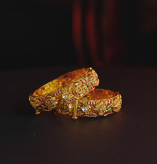 Designer Gold Stone Bangle