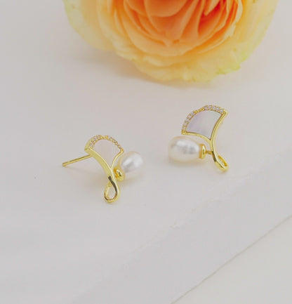 Classy Pearl Stud Earrings