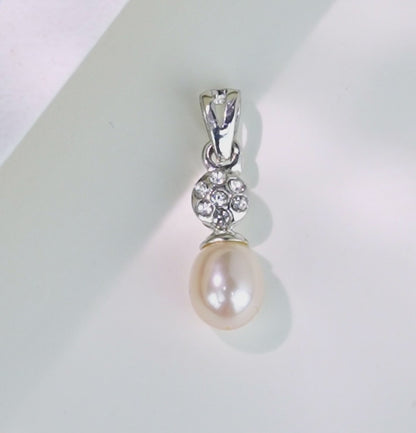 Sublime Freshwater Pearl Locket
