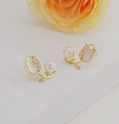 Sleek Pearl Stud Earrings