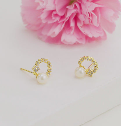 Cute White Stone Pearl Stud Earrings