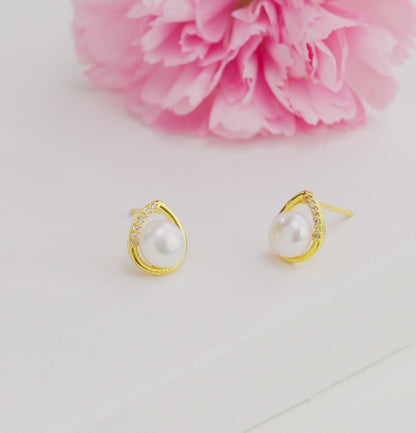 Enduring White Stone Pearl Stud Earrings