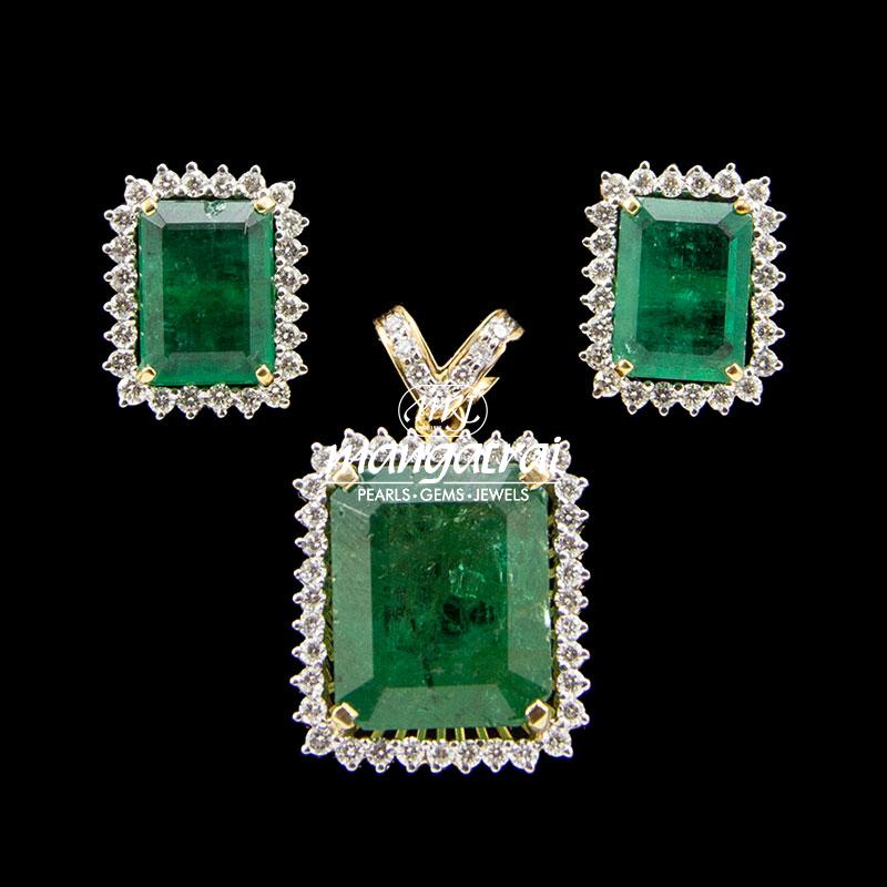Emerald lockets discount