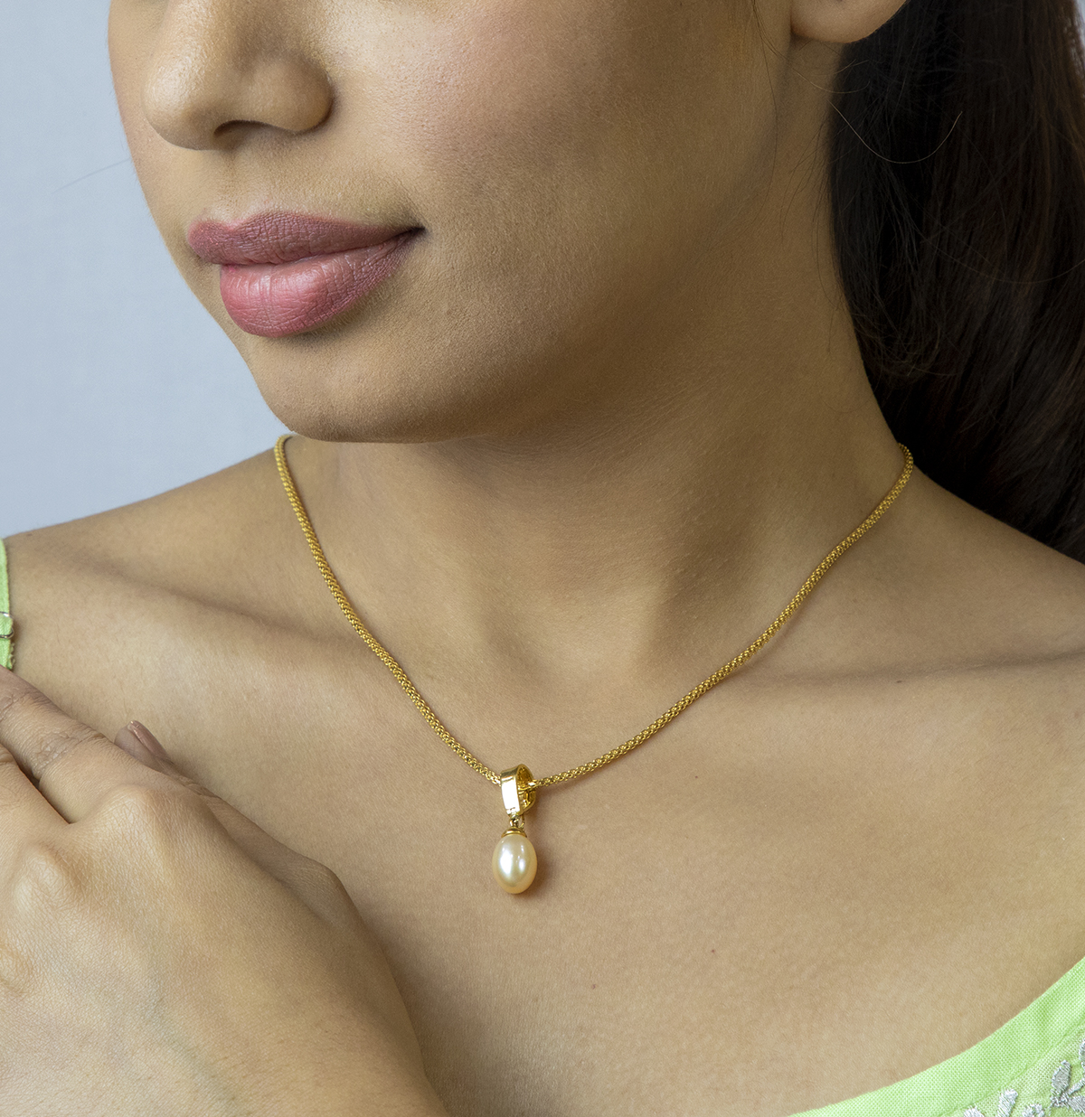 Pearl locket designs clearance