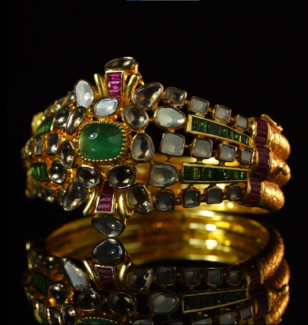 Mangatrai on sale pearl bangles