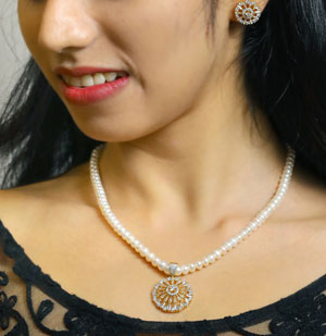 C Z Stylish Pearls Necklace Set