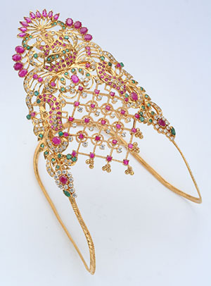 Gorgeous Gold Vanki