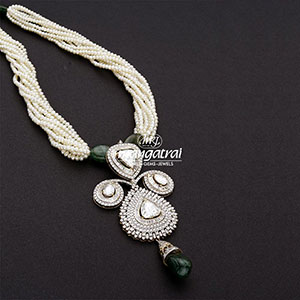 Jugni Type Diamond Necklace Set