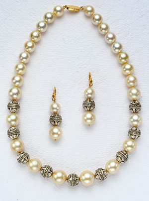 south Sea Pearls with Victorian Bolls Set