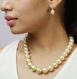 14 -16.50mm Cream South Sea Pearls Necklace Set- AAA Quality