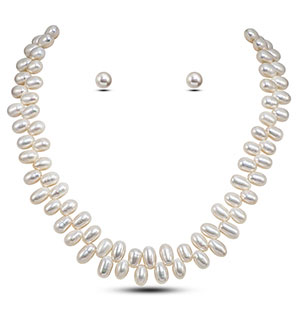 Adorable white Pearl Necklace Set