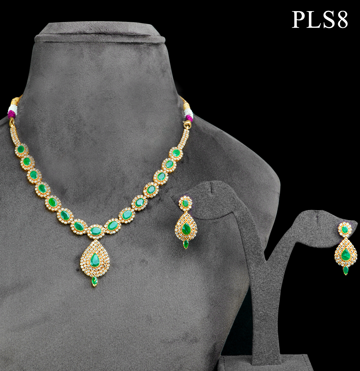 Enchanting Emerald and Polki Gold Necklace and Earring Set