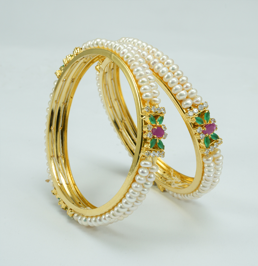 Decorative White Pearl Bangles