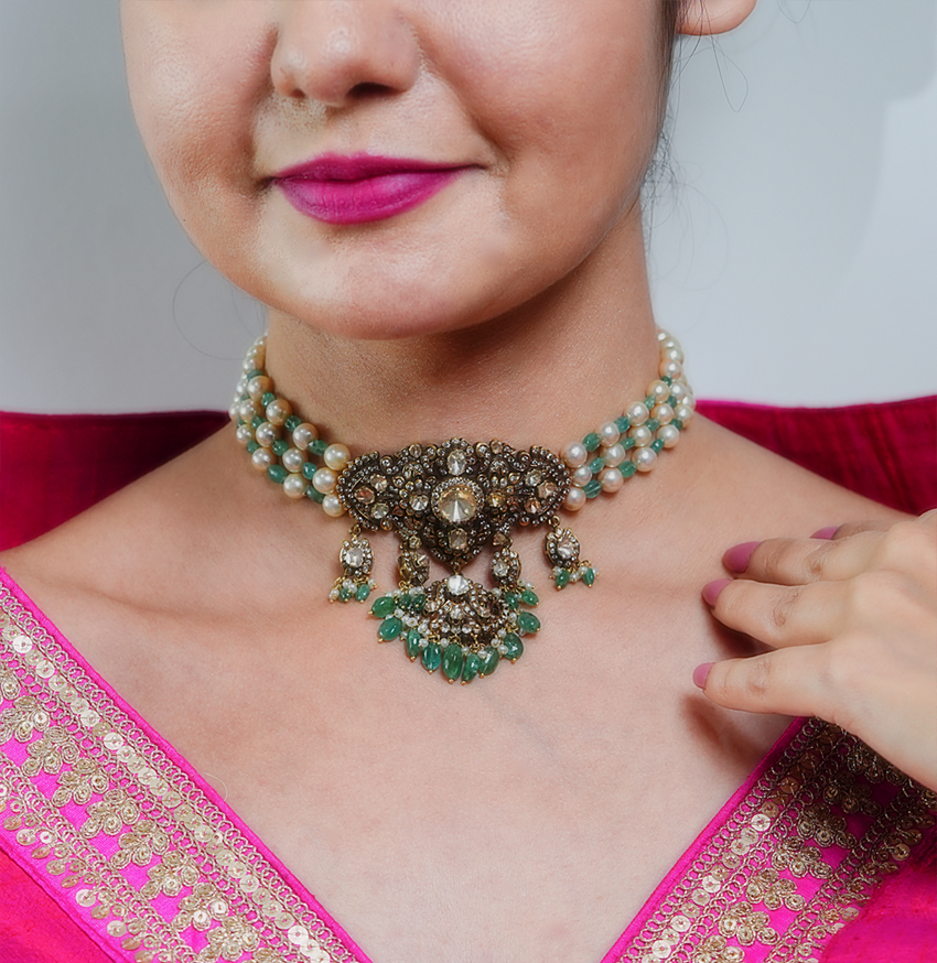 Beautiful Pearl with Emerald Polki Choker